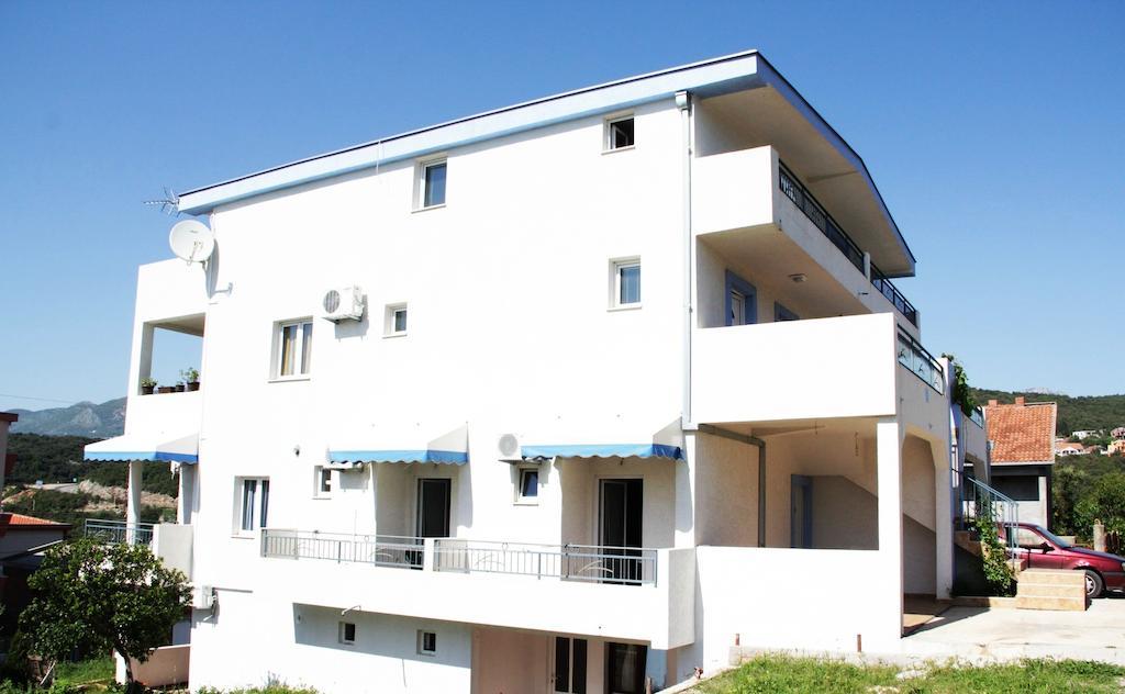 Apartments Ajla Utjeha Exterior photo